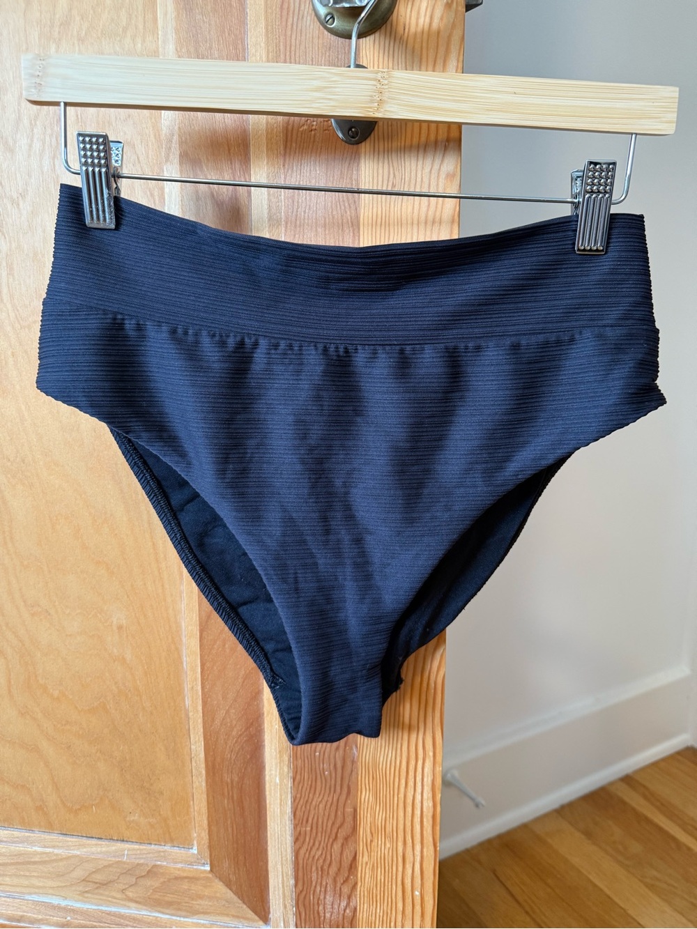 High-Waist Ribbed Bikini Bottoms - Black Swim